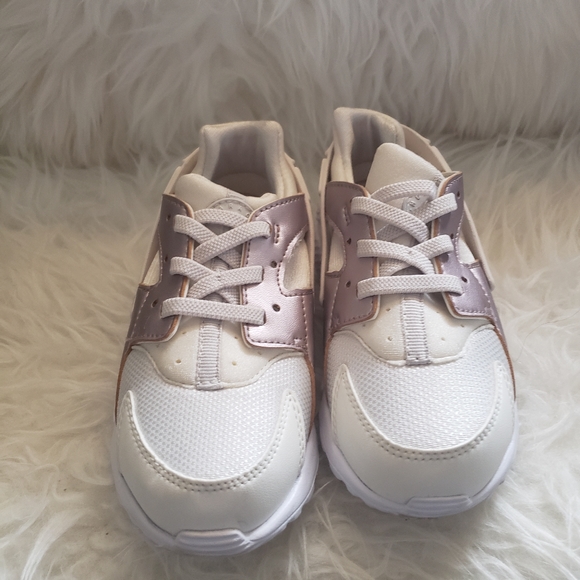 Nike shoes girls - Picture 3 of 5